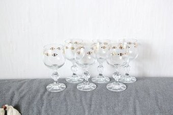 Sada vintage skleniček na víno se zlacením