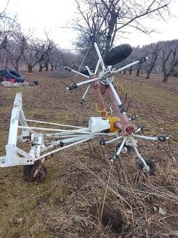 Prodám obracečku na seno - 1