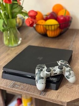 PlayStation 4 slim 500 GB