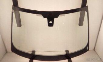 Land Rover Evoque čelní sklo