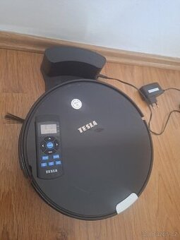 Robotický vysavač Tesla
