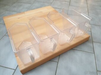 Plastové zásobníky na mouku