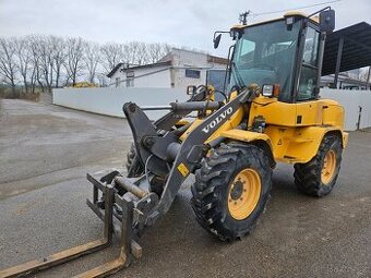 Kolový nakladač Volvo L30GS r.v  2014