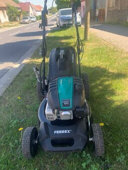 Benzínová sekačka FERREX s pojezdem + elektrické startování