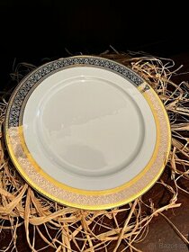 Dekorativní porcelánový talíř mělký zlacený značený Thun