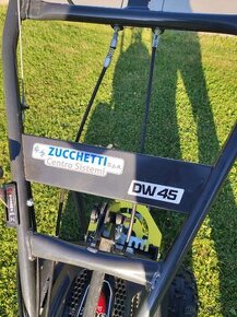Zakladač drátu pro robotické sekačky