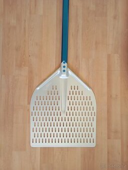 Lopata na pizzu 33 cm, nova