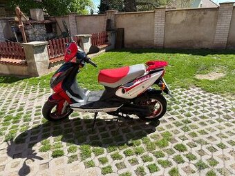 Skutr Kentoya 50 - 1