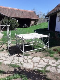 Prodám hlinikove leseni - 3 kostky