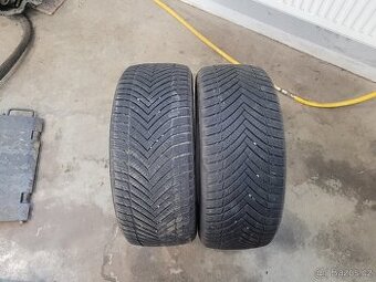 Prodám 2 celoroční pneu 215/45 R16 IMPERIAL 6mm