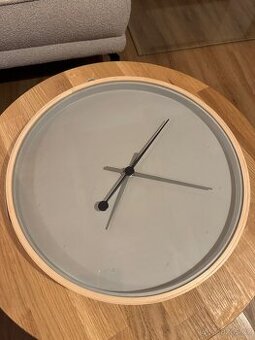 IKEA nástěnné hodiny ROTBLOTA 42 cm - 1