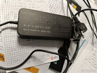 Nabíječka adaptér Asus FA180PM111