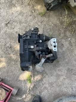 Manuální 5Q převodovka JCR TDi 77kw