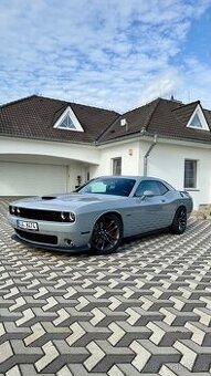 DODGE CHALLENGER 5.7 HEMI V8