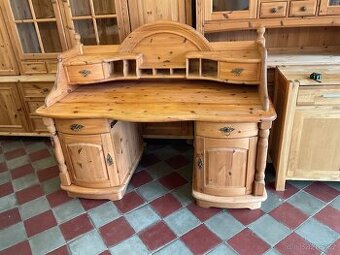 Velký psací stůl voskované borovice Masiv