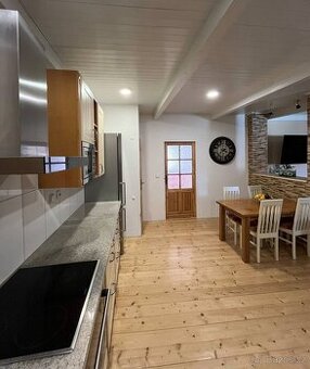 Prodám bytovou jednotku v historickém  domě