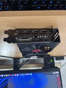 XFX Radeon RX 580 4GB GDDR5 – plně funkční, osobní odběr Čes