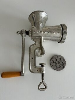 Staržitný mlýnek na maso