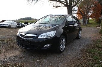 Opel Astra 1.4 T 103KW, Sports Tourer, Servisní kniha