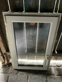 Okno bílé použité 60x90 cm