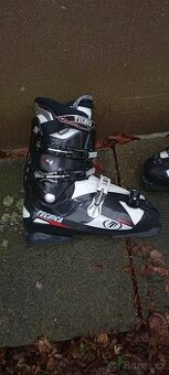 lyzaky tecnica vel 47. stelka 29.5 cm