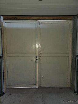Prodám garážová vrata