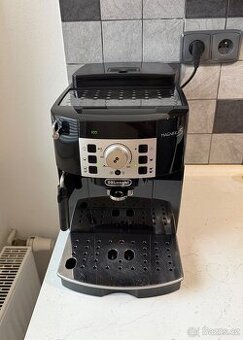 Prodám automatický kávovar De’Longhi Magnifica S