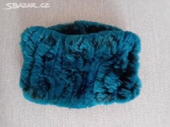 nový pravý kožešinový nákrčník nebo čelenka