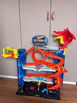 Prodám Hot wheels garáž s drakem