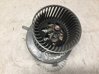 VW PASSAT CC 2008-2016 - MOTOREK TOPENÍ 3C1 820 015 Q