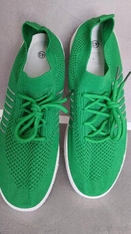 DÁMSKÉ TENISKY NOVÉ VEL.43