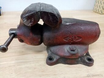 Dílenský svěrák York 80