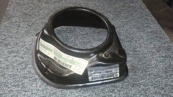 Nissan Navara D40 otvor nádrže