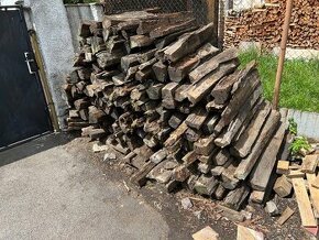 Dřevo za odvoz (pražce)
