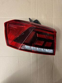 Passat B8 zadní světlo