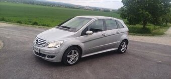 Mercedes B w245, benzín, automat
