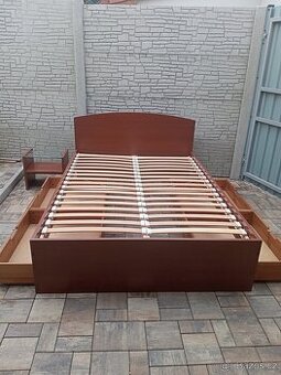 Prodám manželskou postel + Šuplíky + Matrací