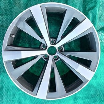 AUDI Q8 SQ8 4M8601025AA 21" - 1