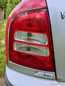 Zadní světla škoda octavia 1 hatchback - - 1