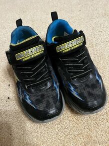 Skechers