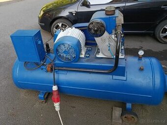 Kompresor ORLÍK 2JSK-75 - 833L/min, 300L, 8bar, 7,5KW