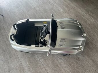 elektrické auto
