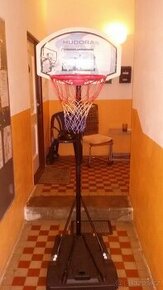 prodam BASKETBALOVEJ SET .za 300 pro deti