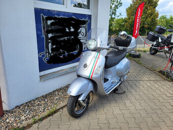 Vespa GT 200