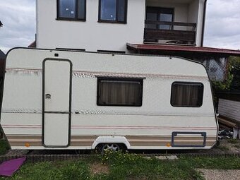 Karavan Dethleffs pro 5 osob+predstan