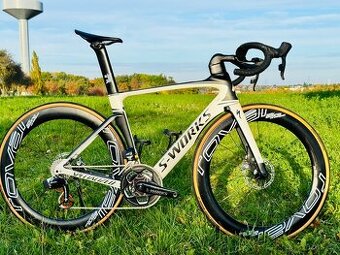 Specialized S-Works Venge Vias disc watt, ceramic, sram red