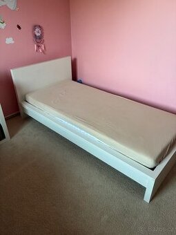 Postel IKEA, vč. roštu a matrace, výborný stav