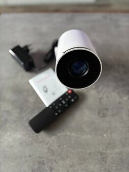 Projektor PRO 4K Android 11 bílý