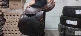 Prestige paris a drezurní Bates Caprilli