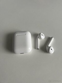 Bezdrátová sluchátka Apple AirPods (2. generace)